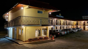  Hotel y Restaurante Villa Esmeralda  Кесальтенанго